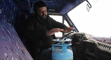 Sivas'ın soğuk havasına dayanamadı, yaptığıyla hayrete düşürdü