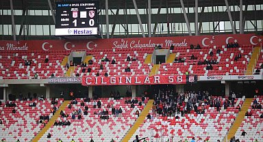 Sivassporlu taraftarlar, Gaziantep maçına ilgi göstermedi