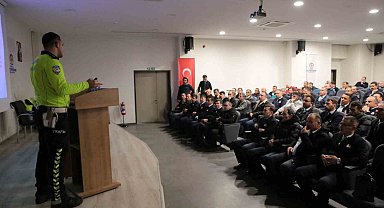 Şoförlere 'Etkili İletişim ve Trafik' eğitimi verildi