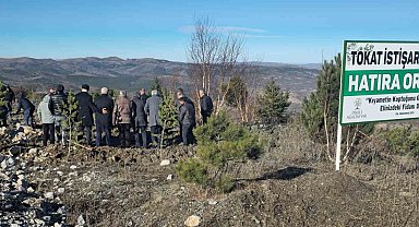 Soğuk havaya aldırmayan Tokatlılar fidan dikmek için birbirleriyle yarıştı