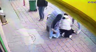 Sokak ortasında bıçaklı dehşet: 2 yaralı