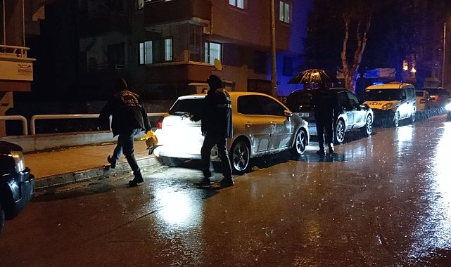 Sokak ortasında silahlı saldırıya uğrayan kişi ağır yaralandı