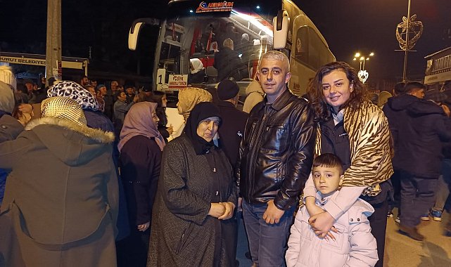 Şuhut'ta 90 umre yolcusu dualarla uğurlandı