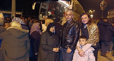 Şuhut'ta 90 umre yolcusu dualarla uğurlandı