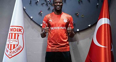 Süper Lig ekibi Pendikspor, Senegalli santrfor Mame Thiam ile 2.5 yıllık sözleşme imzaladıklarını açıkladı.