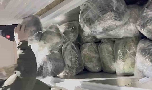 Şüphe üzerine durdurulan kamyonetten 78 kilo uyuşturucu çıktı