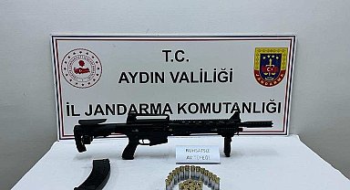 Şüpheli hareketleri ele verdi, jandarmadan kaçamadılar