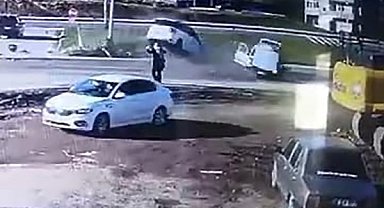 Sürücünün öldüğü feci kaza güvenlik kamerasında
