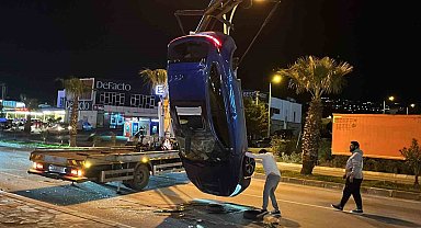 Taklalar atan cipten sağ kurtuldu: Kazada 3 kişi yaralandı