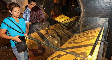 Talas'ın Tıpkıbasım Kur'an Sergisi'ne yoğun ilgi
