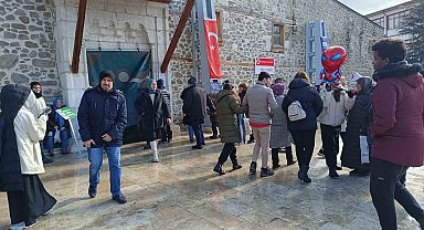 Tarihi Ulu Cami sucuk festivalinde de yoğun ilgi gördü