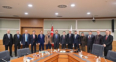 Tarım ve Orman Bakanı Yumaklı, TÜDKİYEB heyetini kabul etti