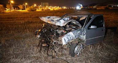 Tarlaya uçan araç 120 metre sonra durabildi