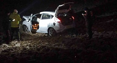 Tarlaya uçtu, yaralı olarak kurtuldu