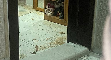 Tartıştığı eşinin kapısına kurşun yağdıran koca tutuklandı