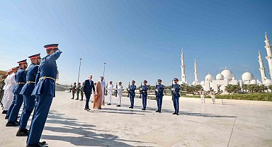 TBMM Başkanı Kurtulmuş, Abu Dabi'de Wahat Al Karama Şehitliği'ni ziyaret etti