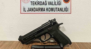Tekirdağ'da ruhsatsız silah, muşta ve kaçak içki ele geçirildi