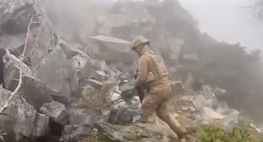 Teröristlerin 8 katlı mağarası imha edildi