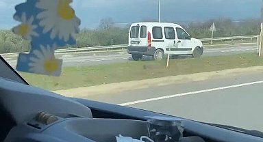 Ters şeritten giden minivan faciaya böyle davetiye çıkardı