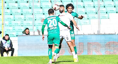 TFF 2. Lig: Bursaspor: 0 - Nazilli Belediyespor: 0