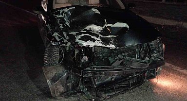 Tokat'ta kafa kafaya çarpışan araçlar hurdaya döndü: 5 yaralı