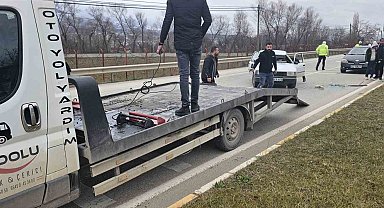 Tokat'ta takla atan otomobil vatandaşlar elleriyle çevirdi