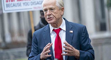 Trump'ın eski danışmanı Peter Navarro'ya 4 ay hapis cezası
