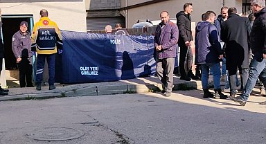 Tüfekle başından vurulmuş halde ölü bulundu