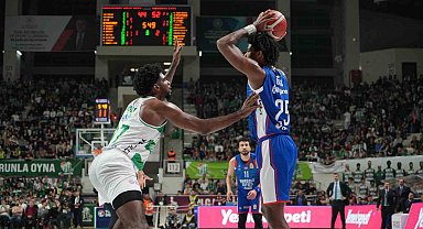 Türkiye Sigorta Basketbol Süper Ligi: Bursaspor: 73 - A. Efes: 83