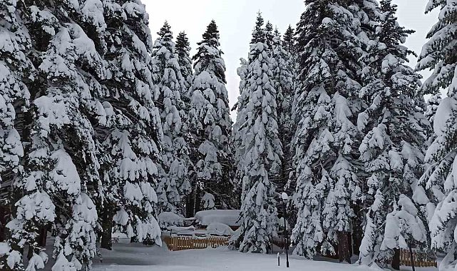 Uludağ'da kar kalınlığı 76 santimetreye ulaştı