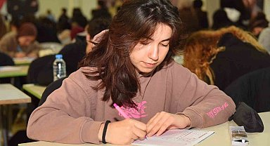 Üniversite adaylarına deneme sınavı