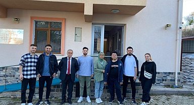 Üniversite öğrencileri köy okulunu boyayarak renklendirdi
