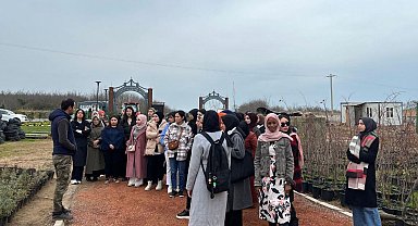 Üniversiteli gençler şehrin güzelliklerini keşfediyor
