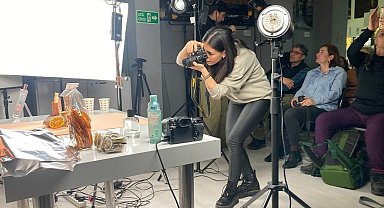 Ürün fotoğrafçılığını öğrendiler