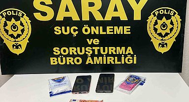 Uyuşturucu madde ve sahte parayla yakalandı