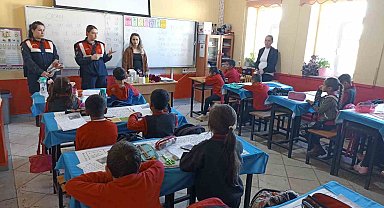 Uzunköprü'de çocuklara vatan sevgisi aşılandı