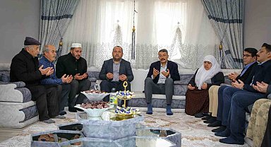 Vali Çelik, Bağışlı köyünde şehit ailesini ziyaret etti