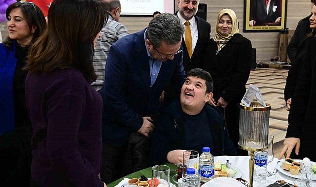 Vali Enver Ünlü ve Eşi Sema Ünlü özel bireyler ile buluştu
