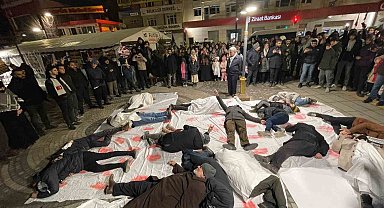 Van Filistin'e Destek Platformu'ndan kefenli drama gösterisi