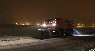 Van'da 492 yerleşim yerinin yolu ulaşıma kapandı