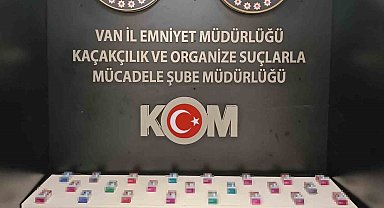 Van'da kaçak cep telefonu ve elektronik sigara ele geçirildi
