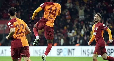 Wilfried Zaha bu sezonki 10. golünü