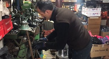 Yaklaşık yarım asırdır baba mesleğini sürdürüyor