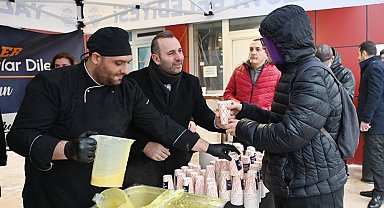Yalova Belediyesi'nden üniversite öğrencilerine çorba ikramı