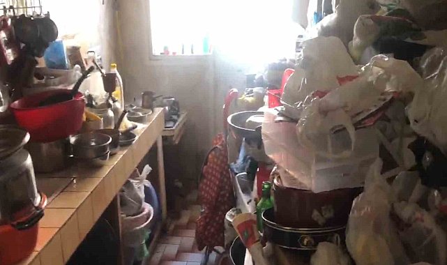 Yalova'da çöp evden 2 ton katı atık çıktı