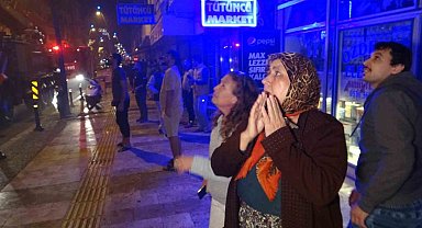 Yaşlı karı kocanın alev alev yanan binada olduğu ihbarı mahalleliyi sokağa döktü