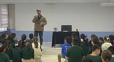 Yazar Anıl Basılı, Kastamonu'da öğrencilerle buluştu
