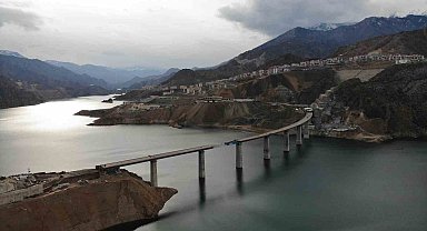 Yeni ilçe merakla bu haberi bekliyor, Viyadük mayıs ayında hizmete giriyor