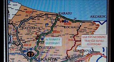 Yoğun kar yağışı nedeniyle Kocaali-Hendek yolu ulaşıma kapatıldı