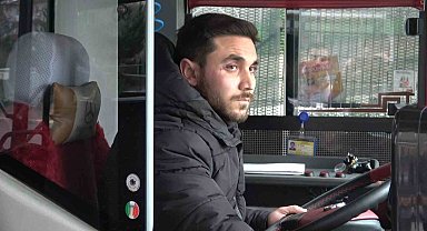 Yol istedi, yolcuların gözü önünde 4 kişinin saldırısına böyle uğradı